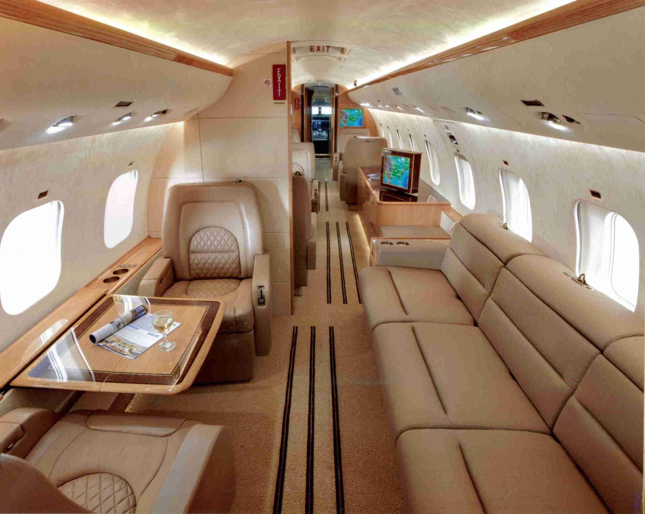 352AF Global 5000 Forward Interior 352AF Global 5000 Forward Interior scaled